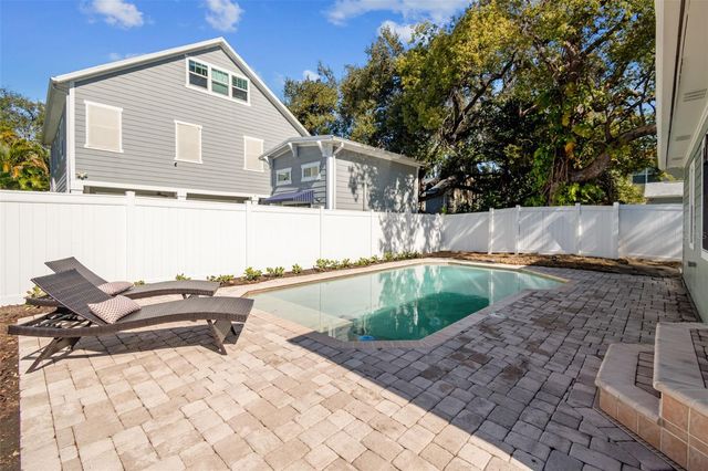 3511 W BARCELONA STREET, Tampa, FL 33629