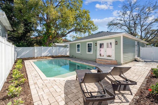 3511 W BARCELONA STREET, Tampa, FL 33629