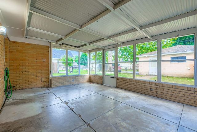 110 W Marguerita Drive, Garland, TX 75040