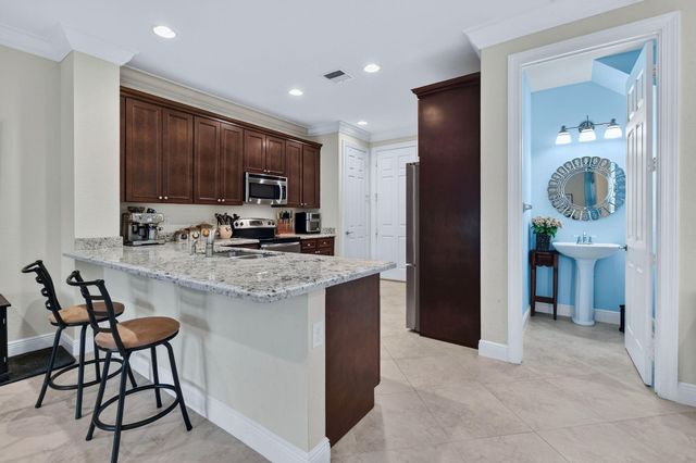 4624 Cadiz Circle, Palm Beach Gardens, FL 33418
