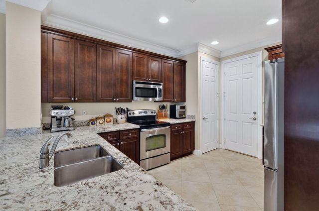 4624 Cadiz Circle, Palm Beach Gardens, FL 33418