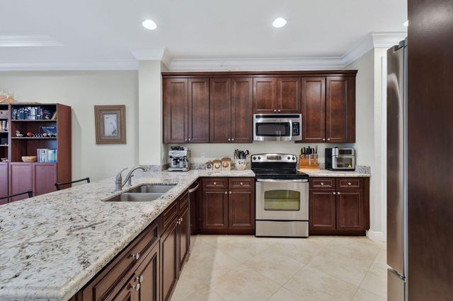 4624 Cadiz Circle, Palm Beach Gardens, FL 33418