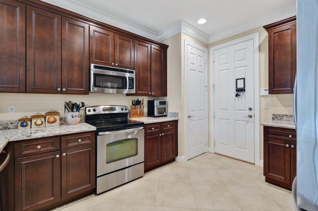 4624 Cadiz Circle, Palm Beach Gardens, FL 33418