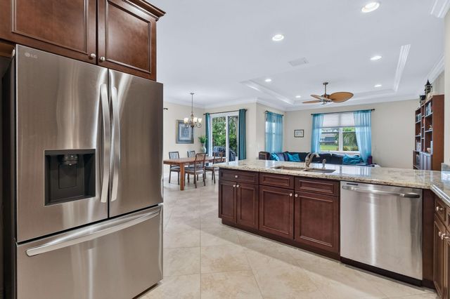 4624 Cadiz Circle, Palm Beach Gardens, FL 33418