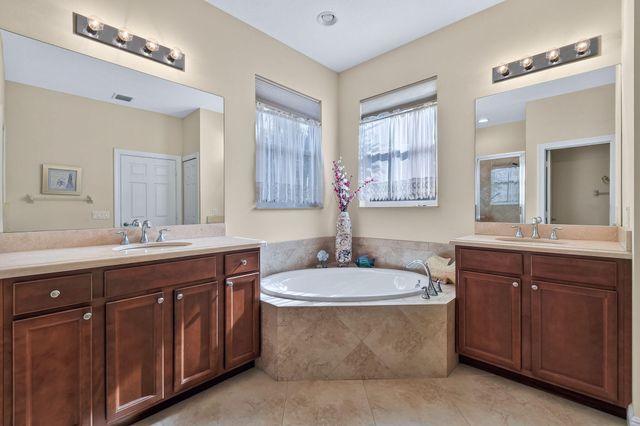 4624 Cadiz Circle, Palm Beach Gardens, FL 33418