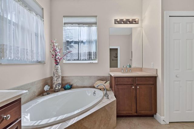 4624 Cadiz Circle, Palm Beach Gardens, FL 33418