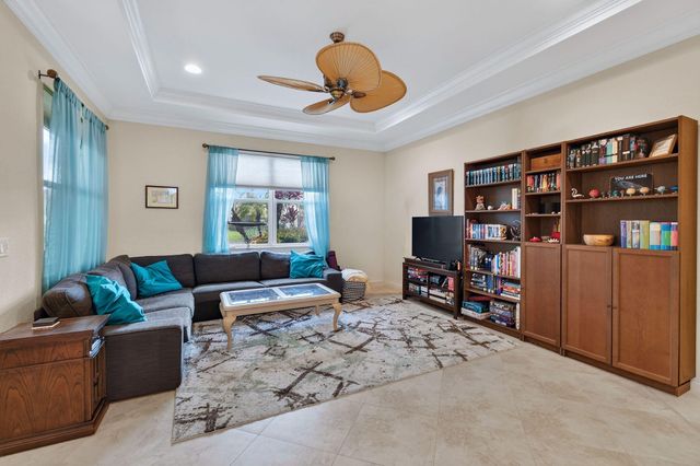 4624 Cadiz Circle, Palm Beach Gardens, FL 33418
