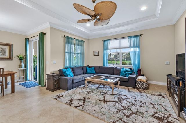 4624 Cadiz Circle, Palm Beach Gardens, FL 33418