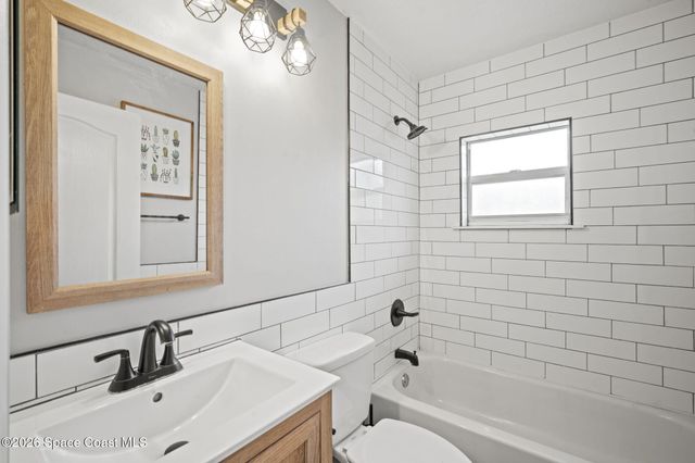 425 La Veta Drive, Melbourne, FL 32904