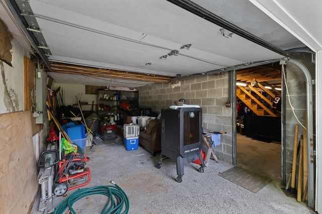 15 Mars Dr, Shrewsbury, MA 01545