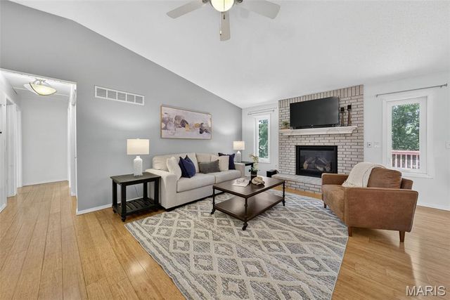 12123 Josephine Marie Drive, Maryland Heights, MO 63043