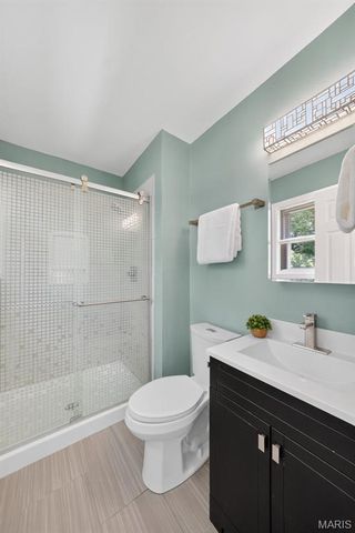 12123 Josephine Marie Drive, Maryland Heights, MO 63043