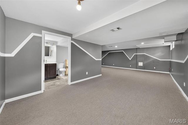12123 Josephine Marie Drive, Maryland Heights, MO 63043