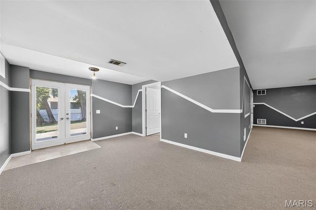 12123 Josephine Marie Drive, Maryland Heights, MO 63043