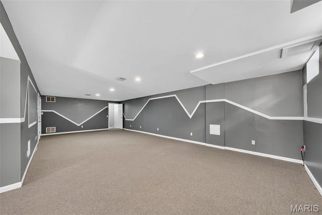 12123 Josephine Marie Drive, Maryland Heights, MO 63043