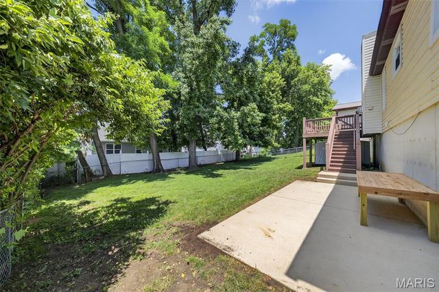 12123 Josephine Marie Drive, Maryland Heights, MO 63043