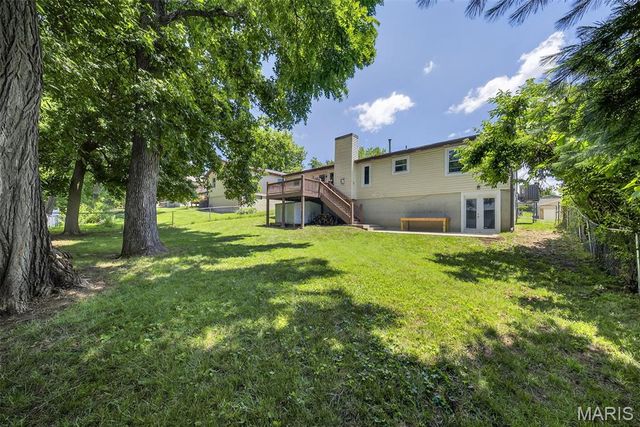 12123 Josephine Marie Drive, Maryland Heights, MO 63043