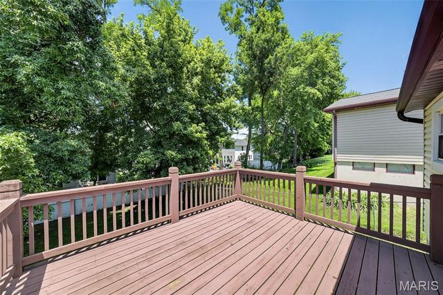 12123 Josephine Marie Drive, Maryland Heights, MO 63043