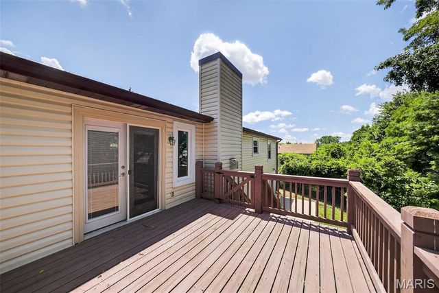 12123 Josephine Marie Drive, Maryland Heights, MO 63043