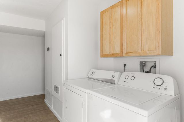 1708 Wheeler Avenue SE, Albuquerque, NM 87106