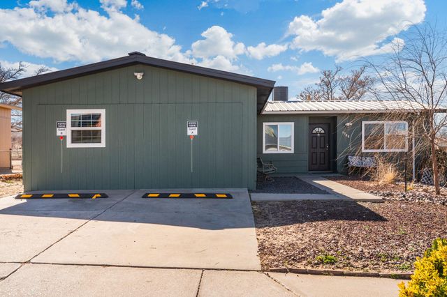 1708 Wheeler Avenue SE, Albuquerque, NM 87106