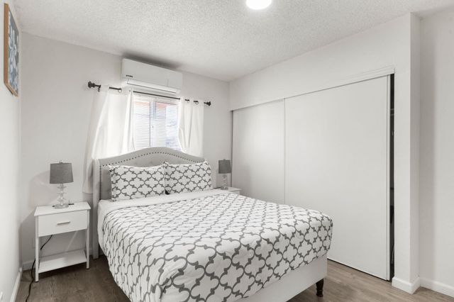 1708 Wheeler Avenue SE, Albuquerque, NM 87106