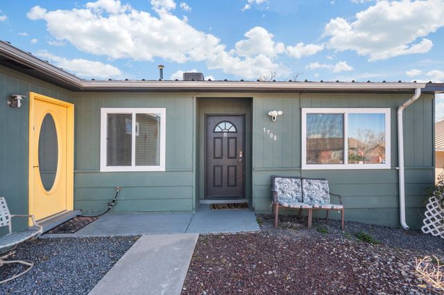 1708 Wheeler Avenue SE, Albuquerque, NM 87106