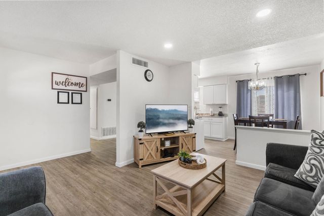 1708 Wheeler Avenue SE, Albuquerque, NM 87106