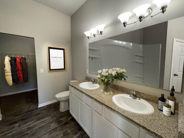 318 Julie Court, Belleville, WI 53508