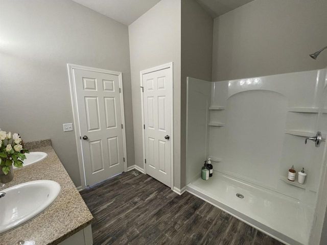 318 Julie Court, Belleville, WI 53508