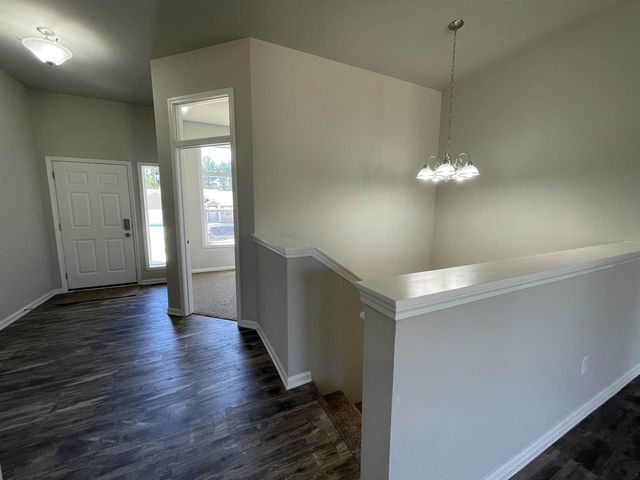 318 Julie Court, Belleville, WI 53508