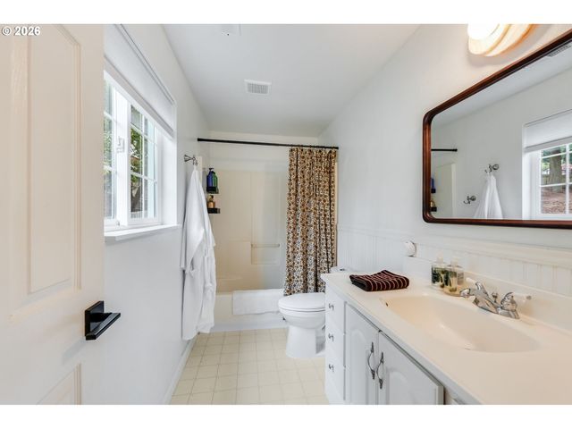 506 HAUSSLER Rd, Kelso, WA 98626