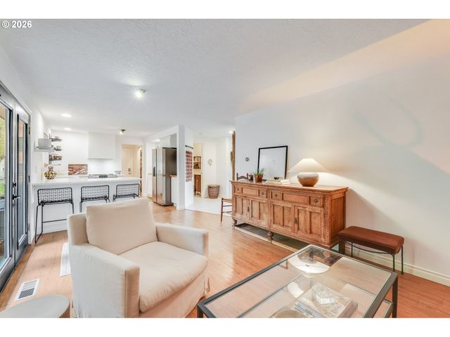 506 HAUSSLER Rd, Kelso, WA 98626