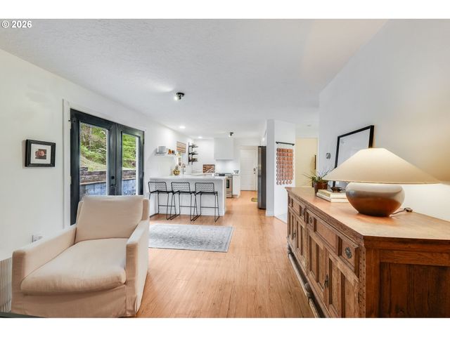 506 HAUSSLER Rd, Kelso, WA 98626
