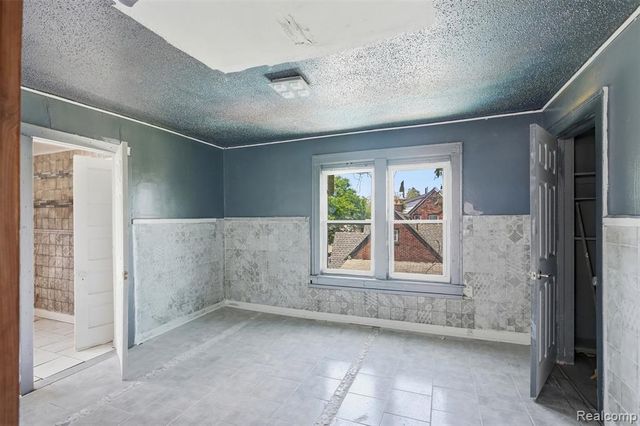 9388 Ward Street, Detroit, MI 48228