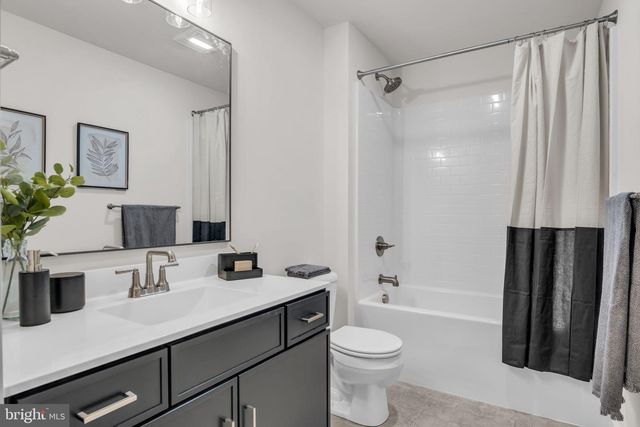 579 SWEET HONEY LN, Mechanicsburg, PA 17055
