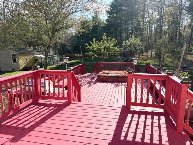 771 Gibson Hill Road, Coventry, RI 02827