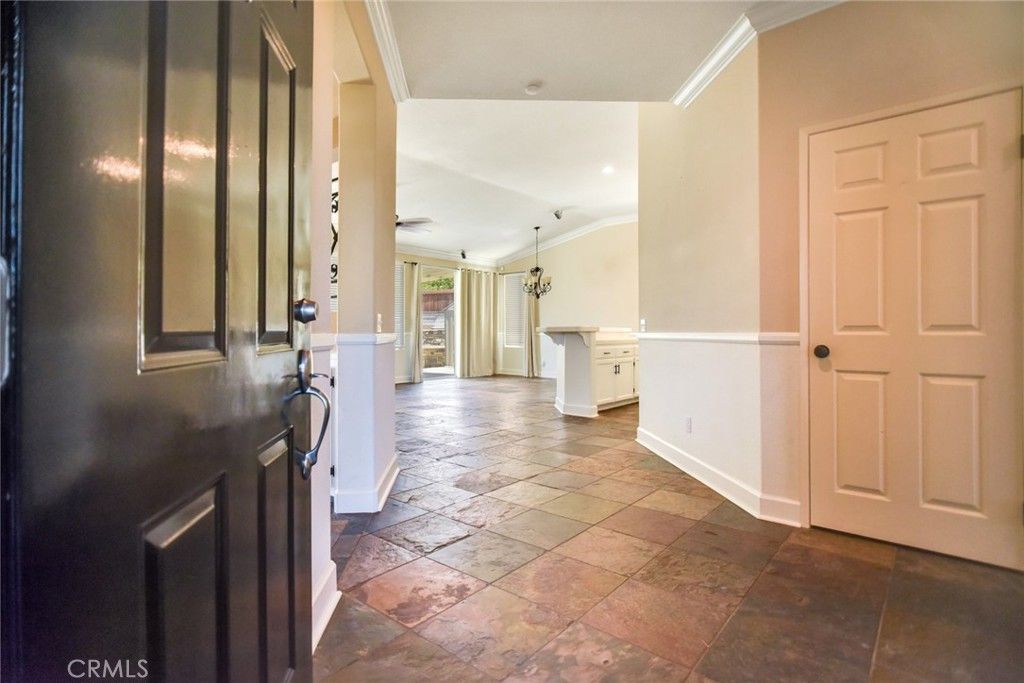 Image 5 of property listing at 27442 Barcelona, Corona, CA 92883