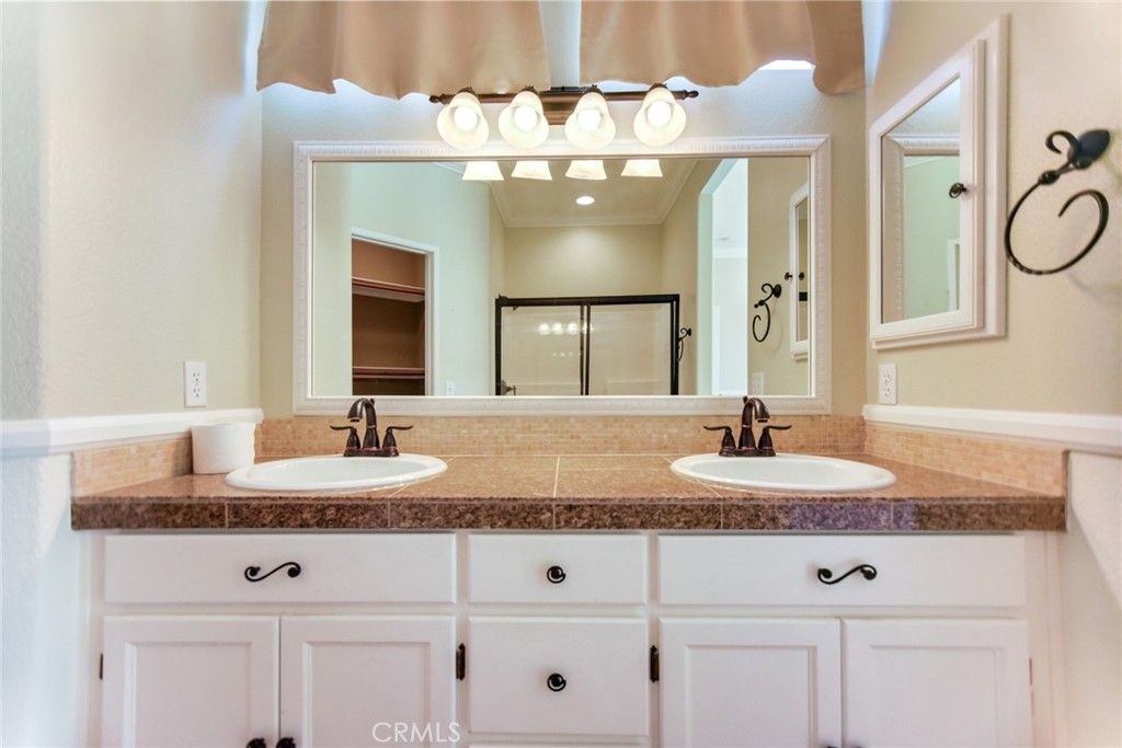 Image 8 of property listing at 27442 Barcelona, Corona, CA 92883