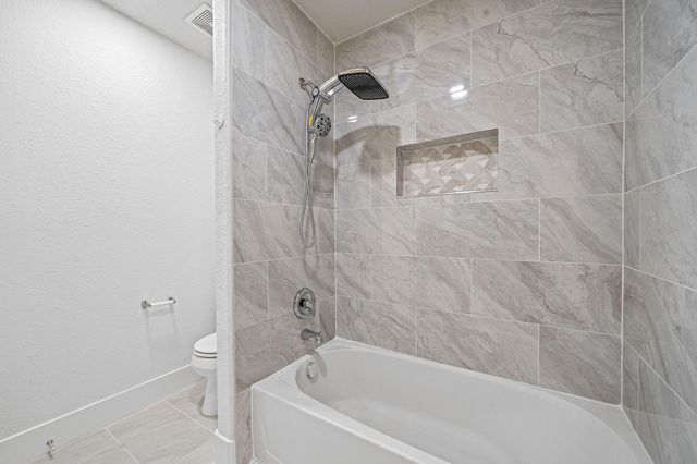 8011 Emperors Pass, Missouri City, TX 77459