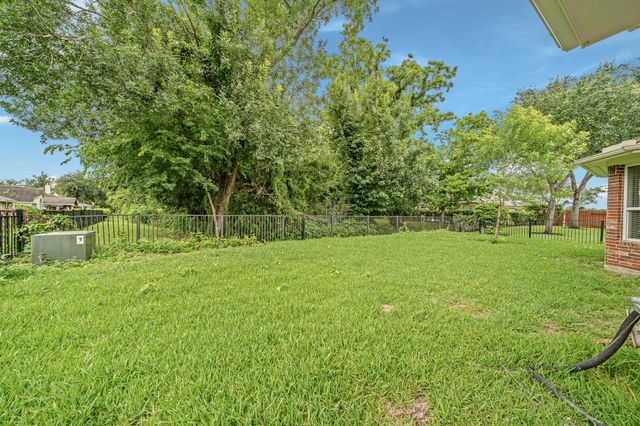 8011 Emperors Pass, Missouri City, TX 77459