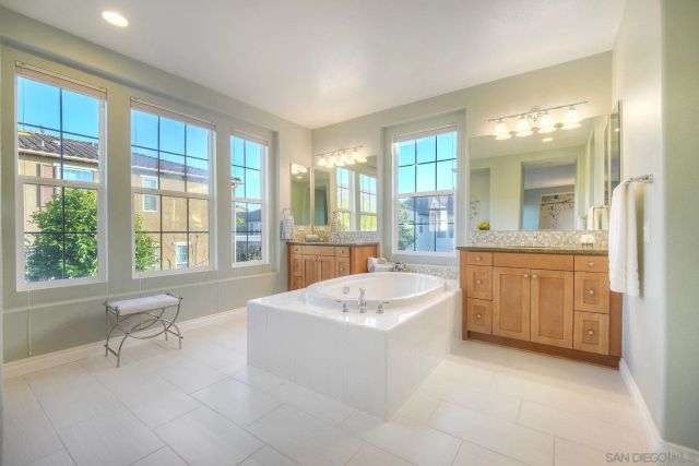 17135 Glen Aspen Dr, San Diego, CA 92127