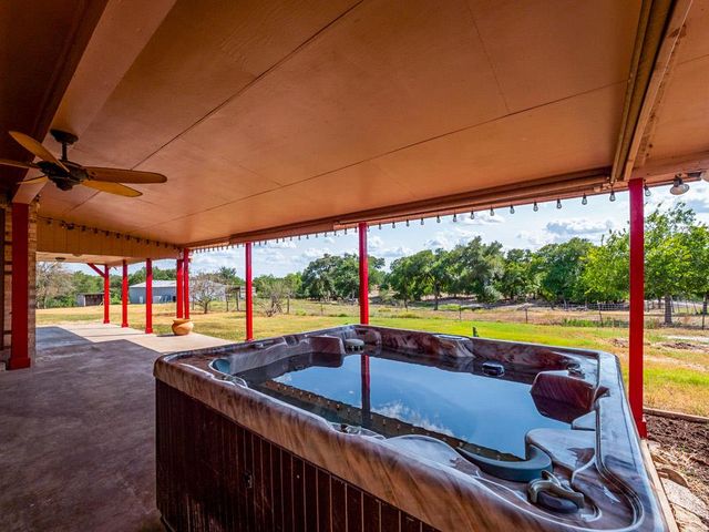 233 The Ranch RD, Del Valle, TX 78617