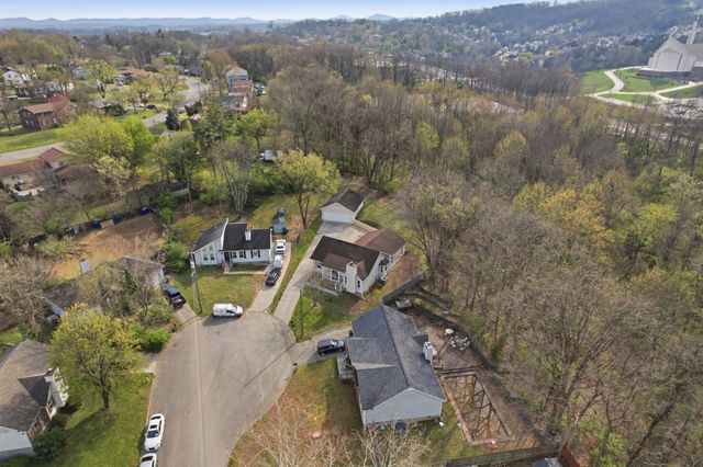 501 Cedarhill Ct, Antioch, TN 37013