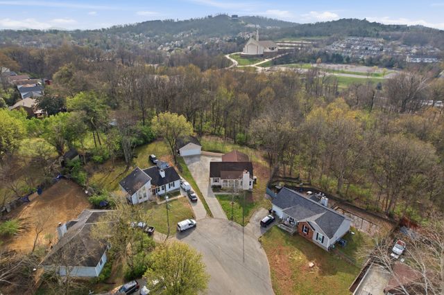 501 Cedarhill Ct, Antioch, TN 37013