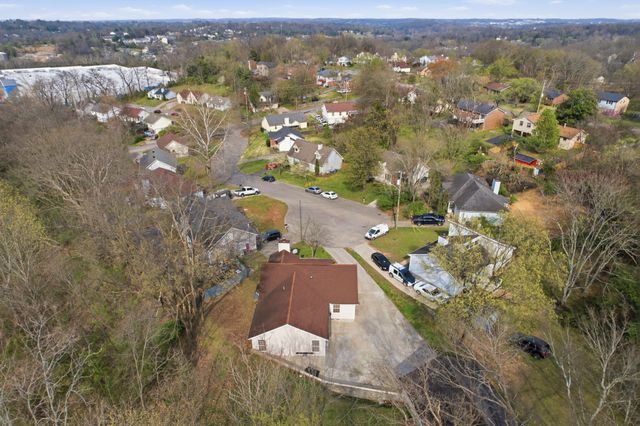 501 Cedarhill Ct, Antioch, TN 37013