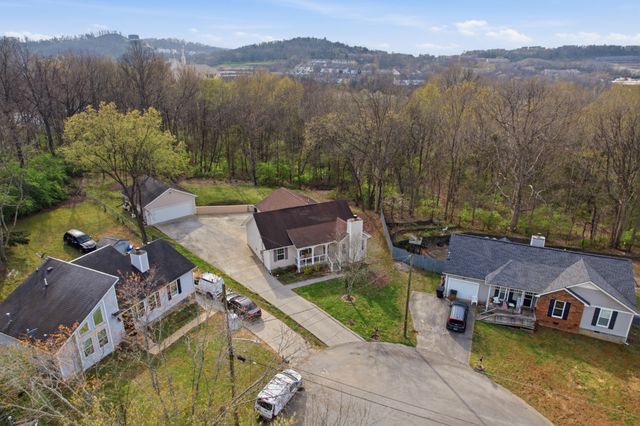 501 Cedarhill Ct, Antioch, TN 37013