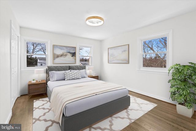 6913 WESTHAMPTON DR, Alexandria, VA 22307