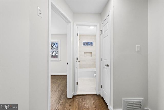 6913 WESTHAMPTON DR, Alexandria, VA 22307