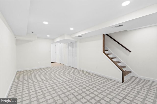 6913 WESTHAMPTON DR, Alexandria, VA 22307